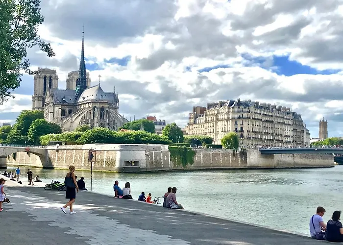 Seine Et Marais Paris